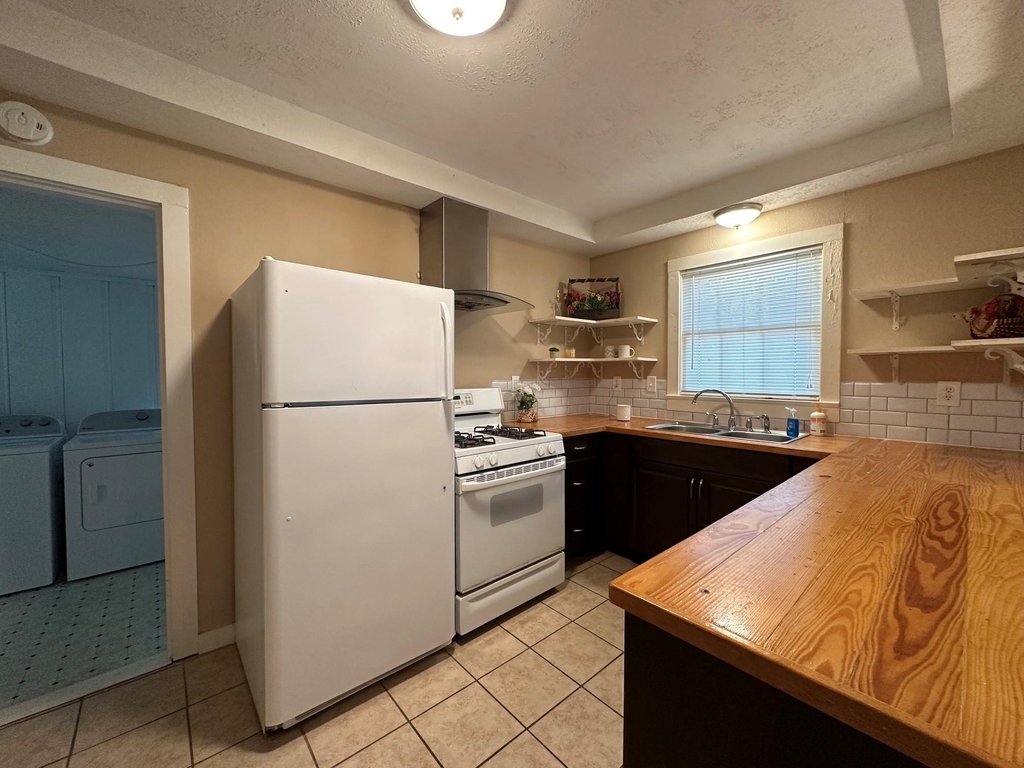 706 W Willis Street - Photo 3