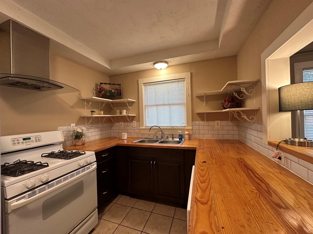 706 W Willis Street - Photo 5