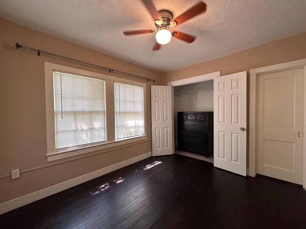 706 W Willis Street - Photo 8