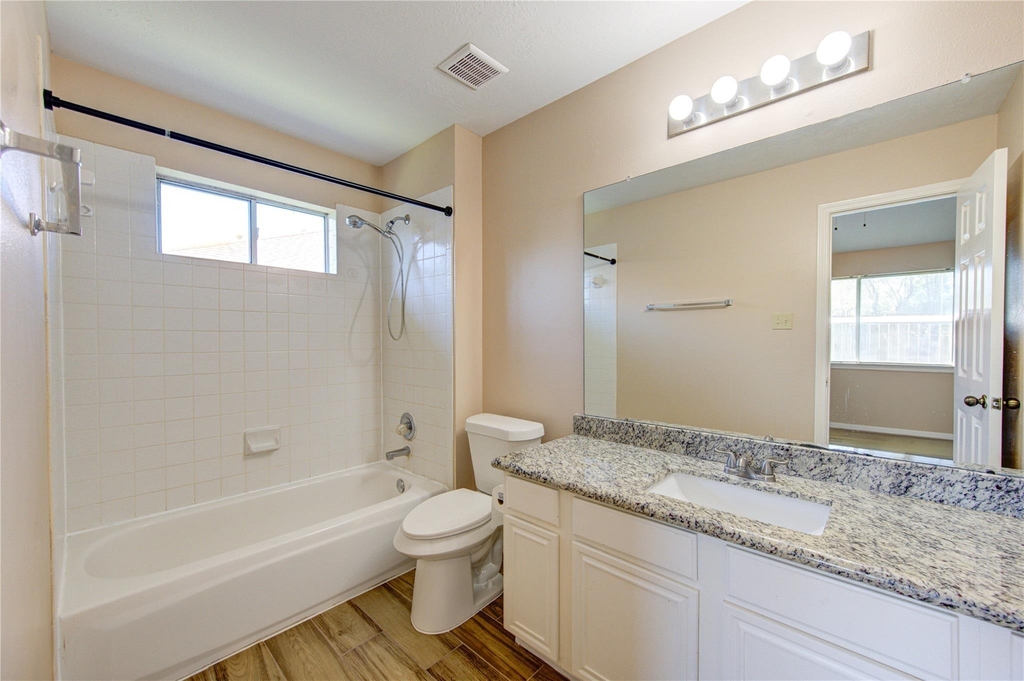 5349 Pinewood Terrace - Photo 31
