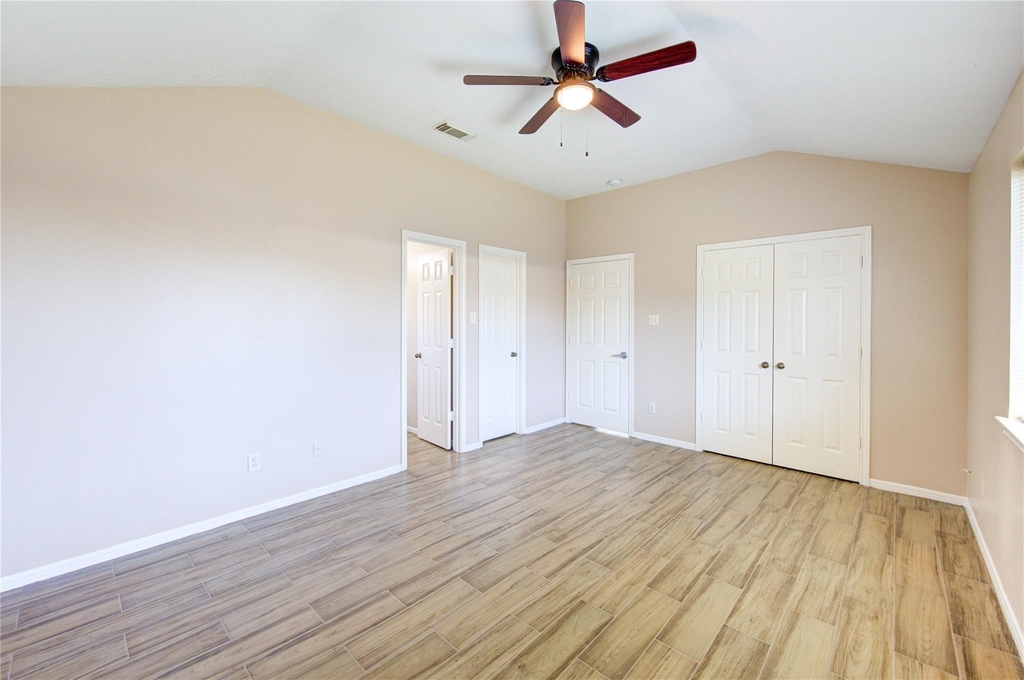 5349 Pinewood Terrace - Photo 23
