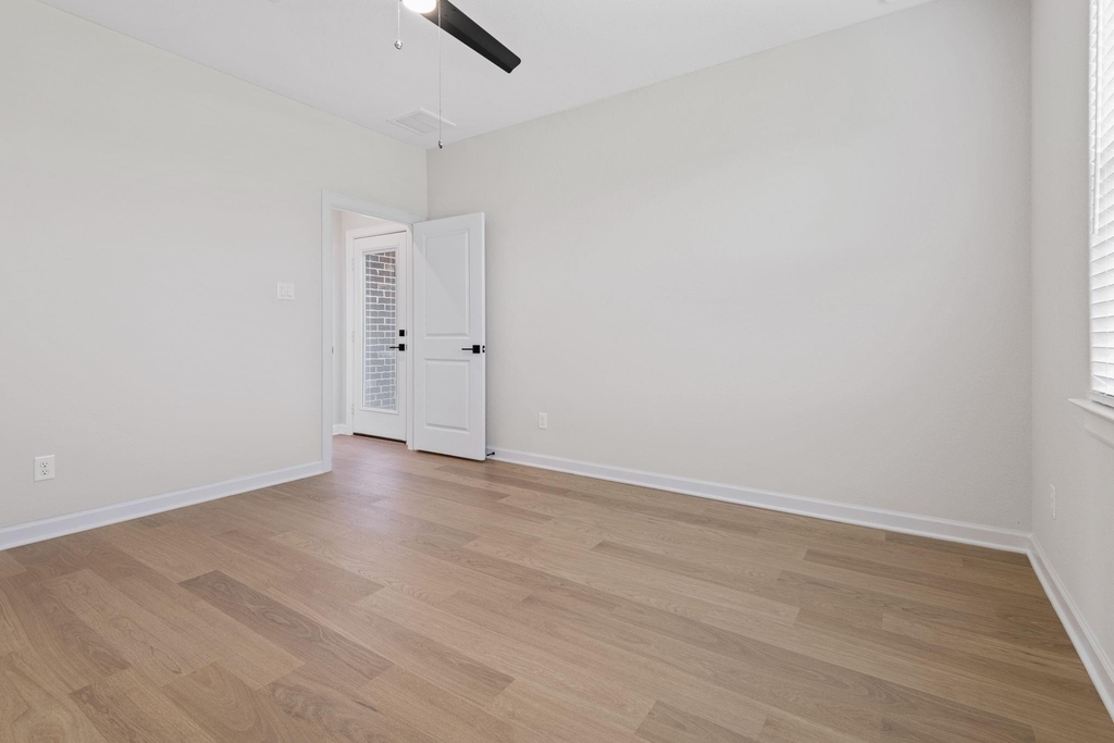 1119 Campside Drive - Photo 11
