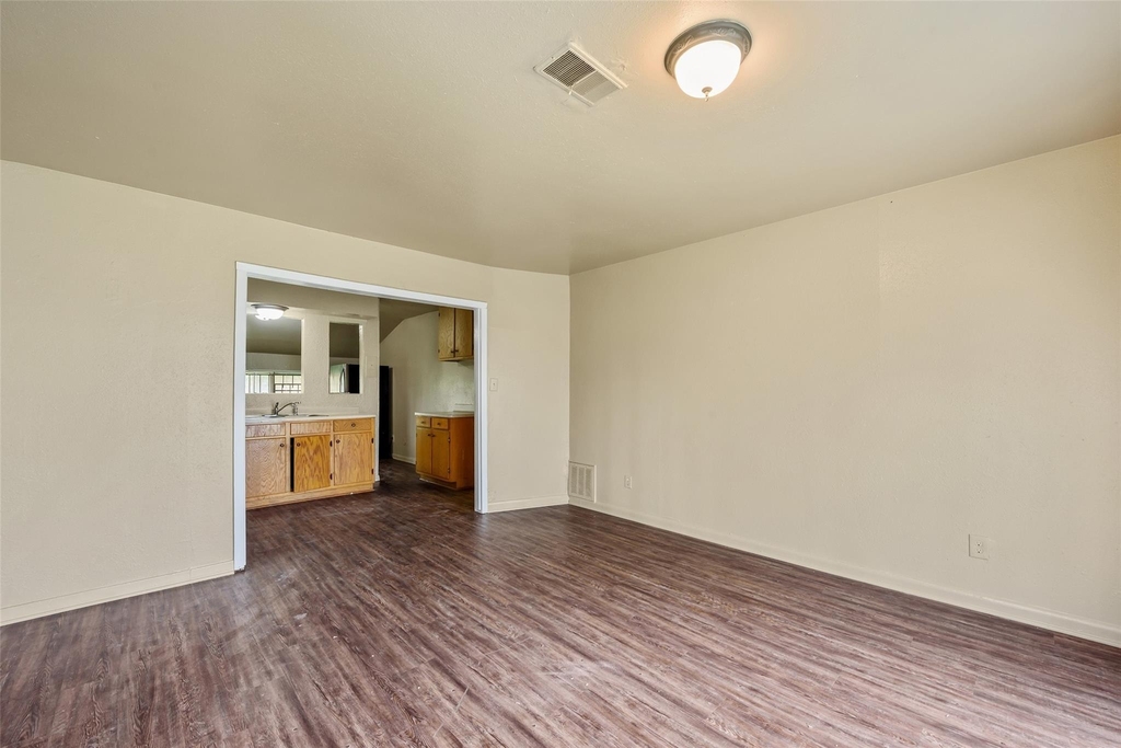 5503 S Acres Drive - Photo 6