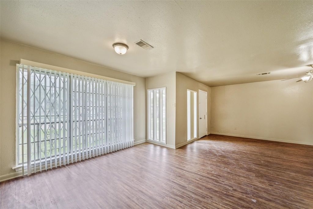 5503 S Acres Drive - Photo 5
