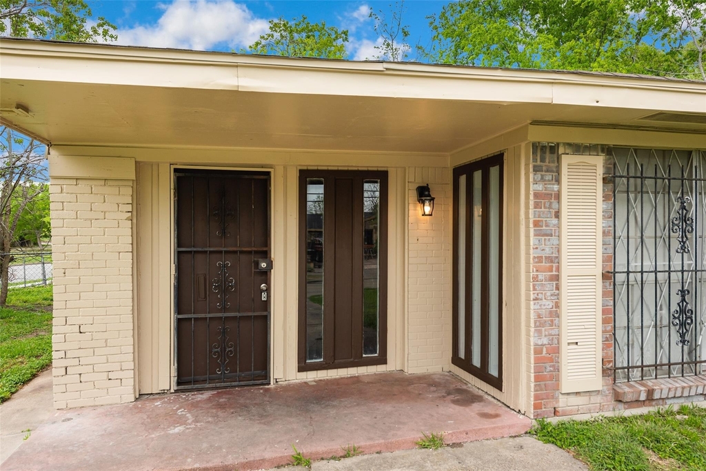 5503 S Acres Drive - Photo 1