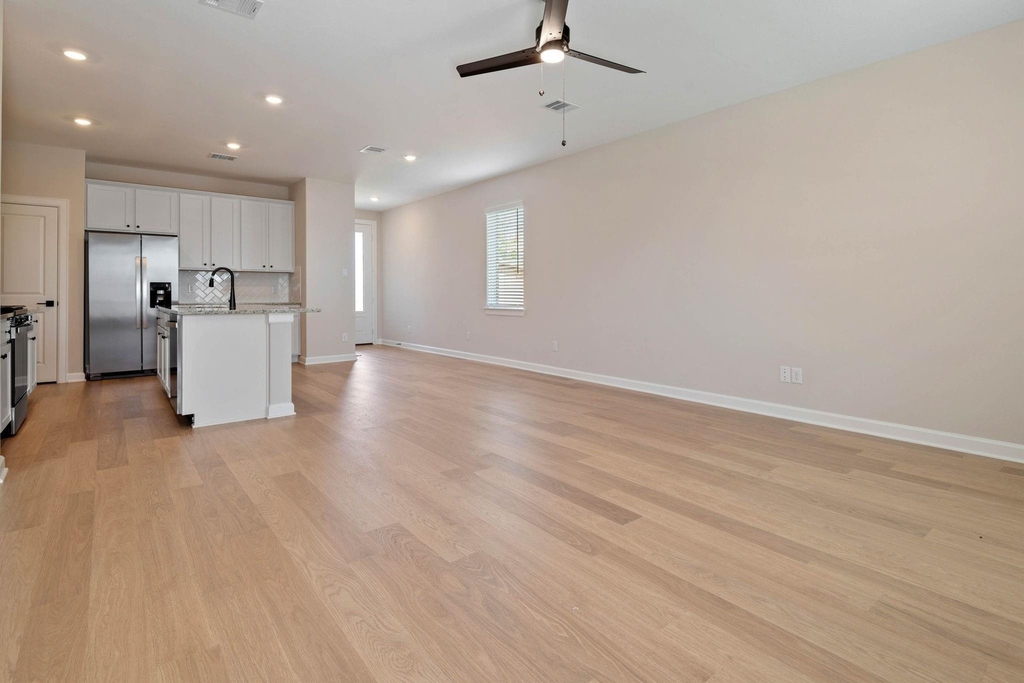 1107 Campside Drive - Photo 4