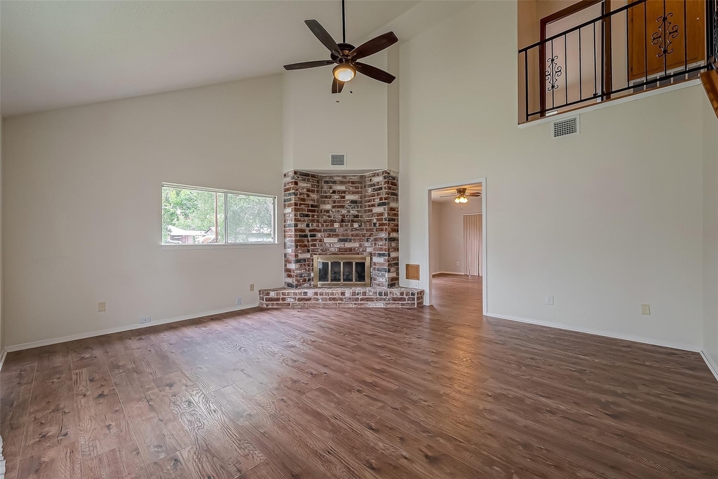 227 Glencairn Court - Photo 4