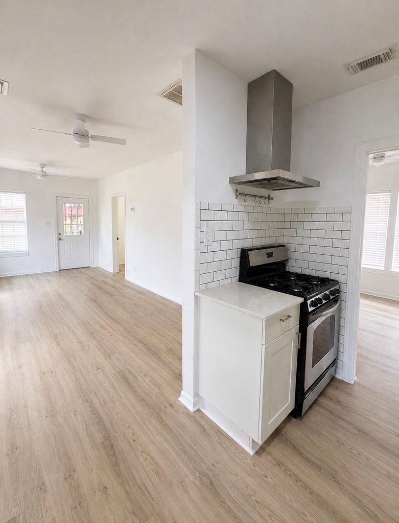 3824 Woodleigh Street - Photo 3