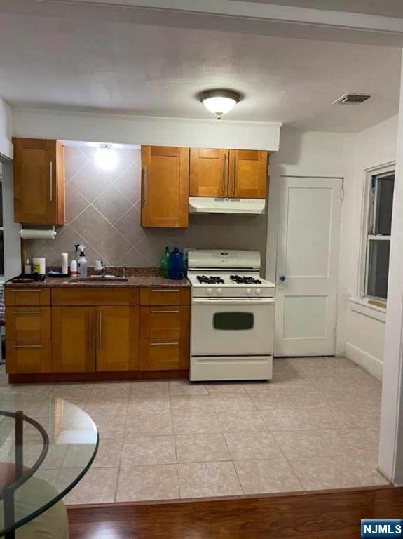 58 Farview - Photo 4