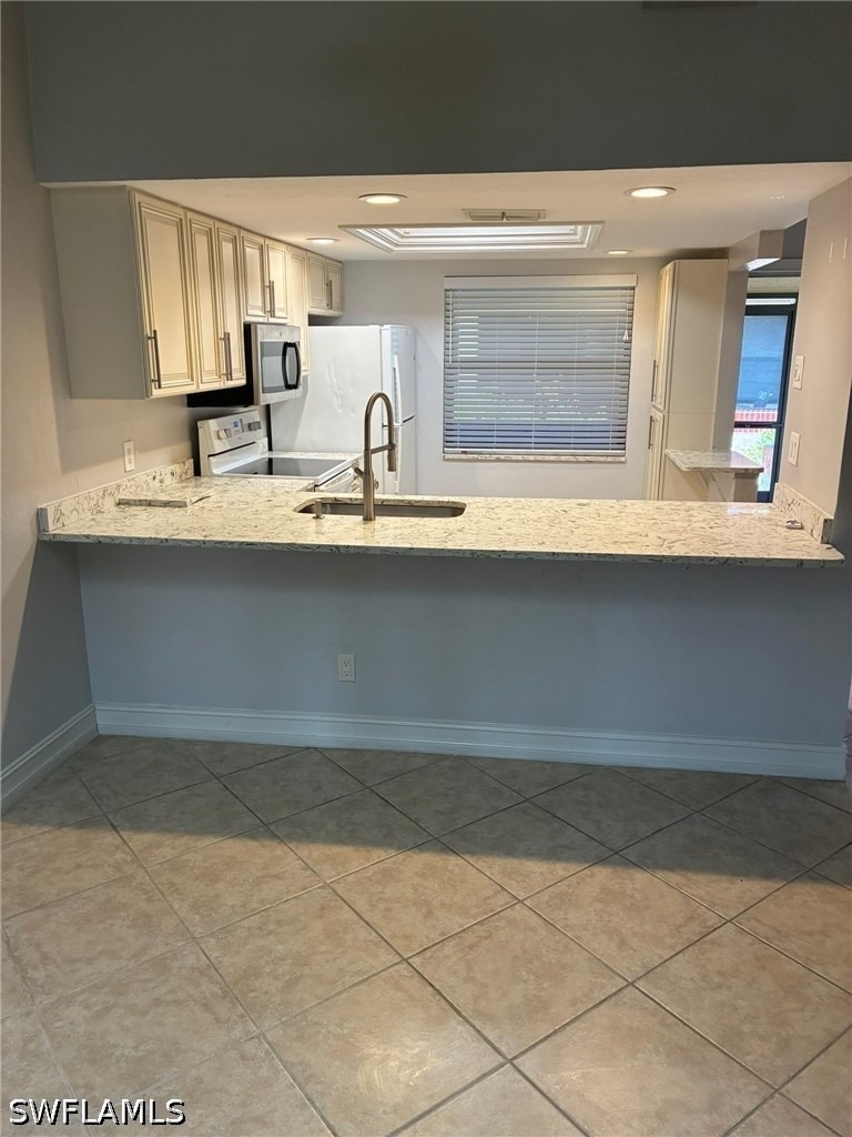 2074 Pine Isle Lane - Photo 4