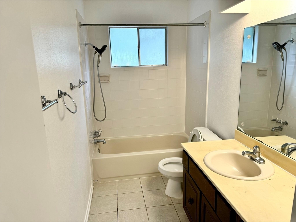 7015 Pyron Way - Photo 5