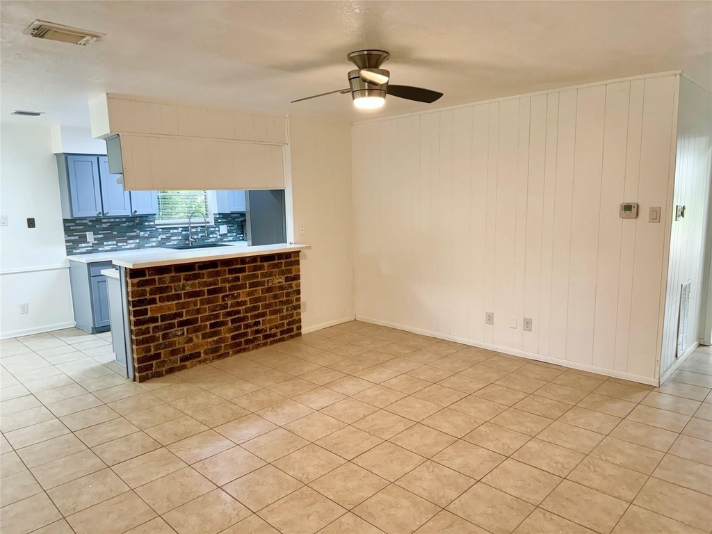 7015 Pyron Way - Photo 1