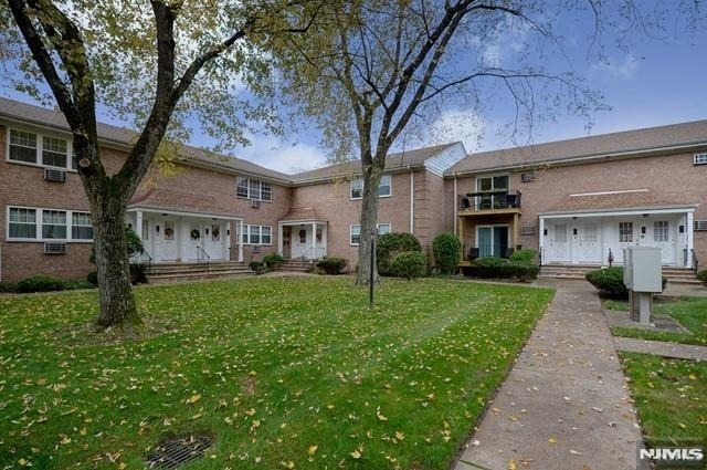 636 Godwin - Photo 0