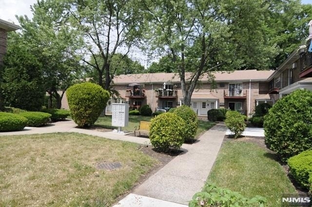 636 Godwin - Photo 2