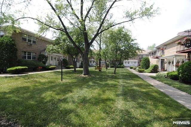 636 Godwin - Photo 8