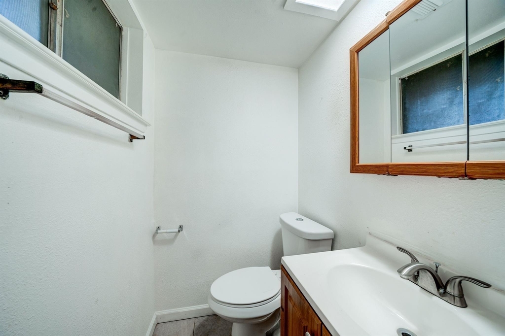6331 Oaknut Drive - Photo 9