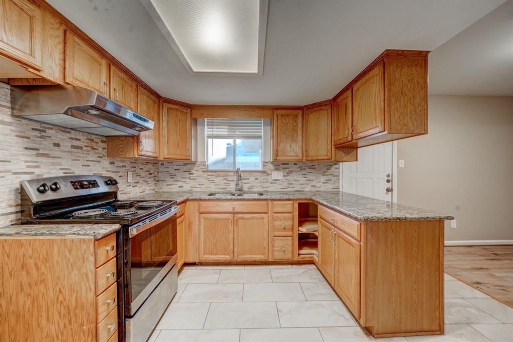 6331 Oaknut Drive - Photo 2