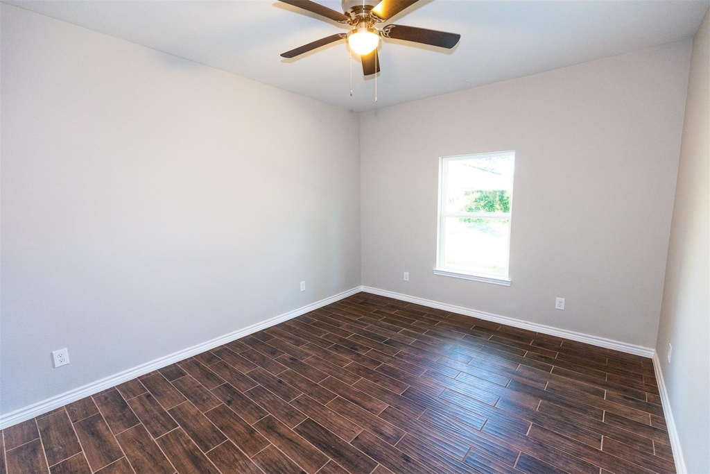 507 E Foley Street - Photo 18