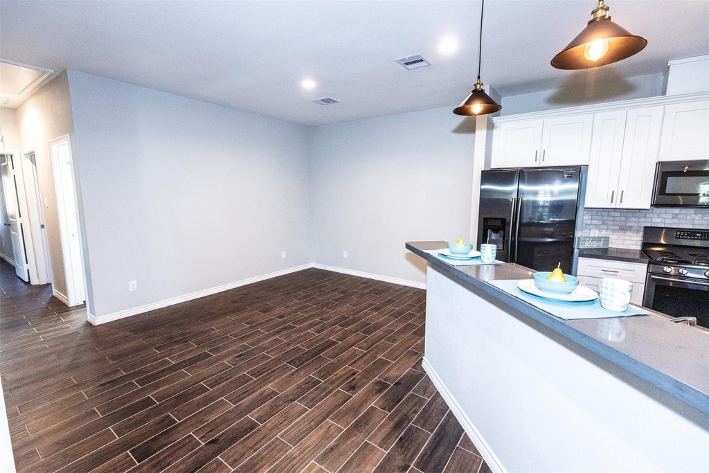 507 E Foley Street - Photo 1