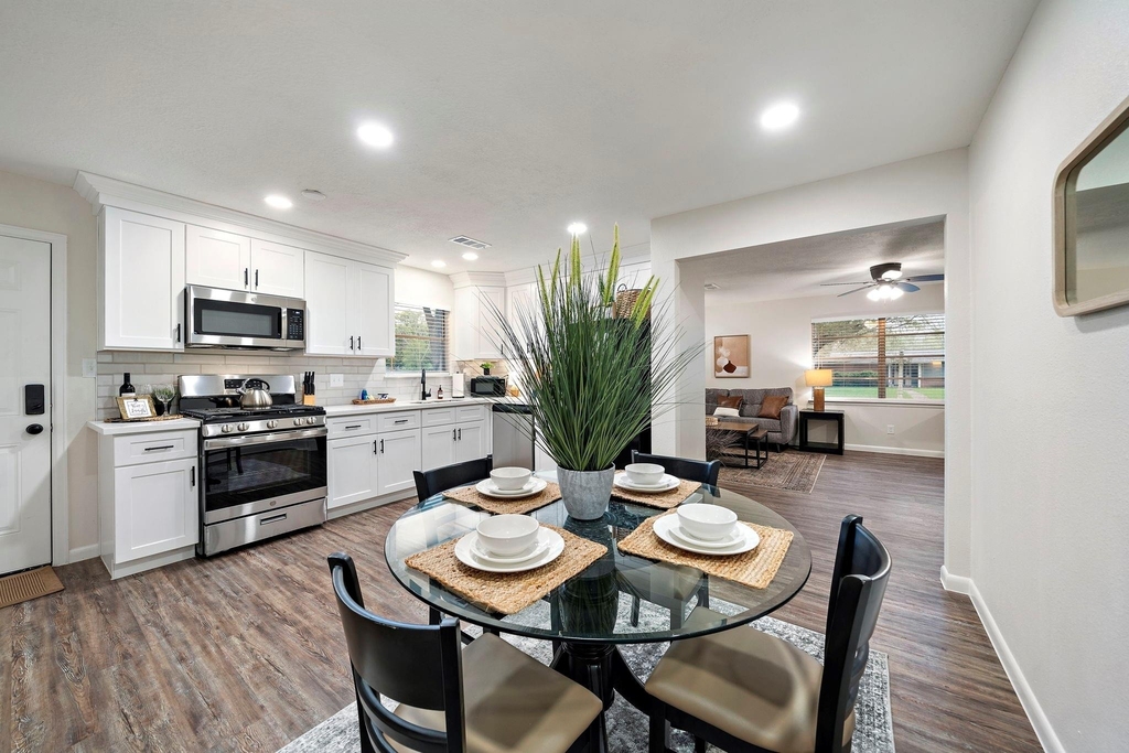 1606 E Fayle Street - Photo 12