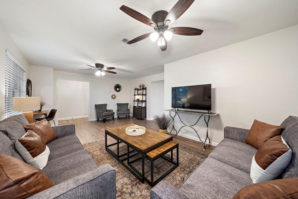 1606 E Fayle Street - Photo 7