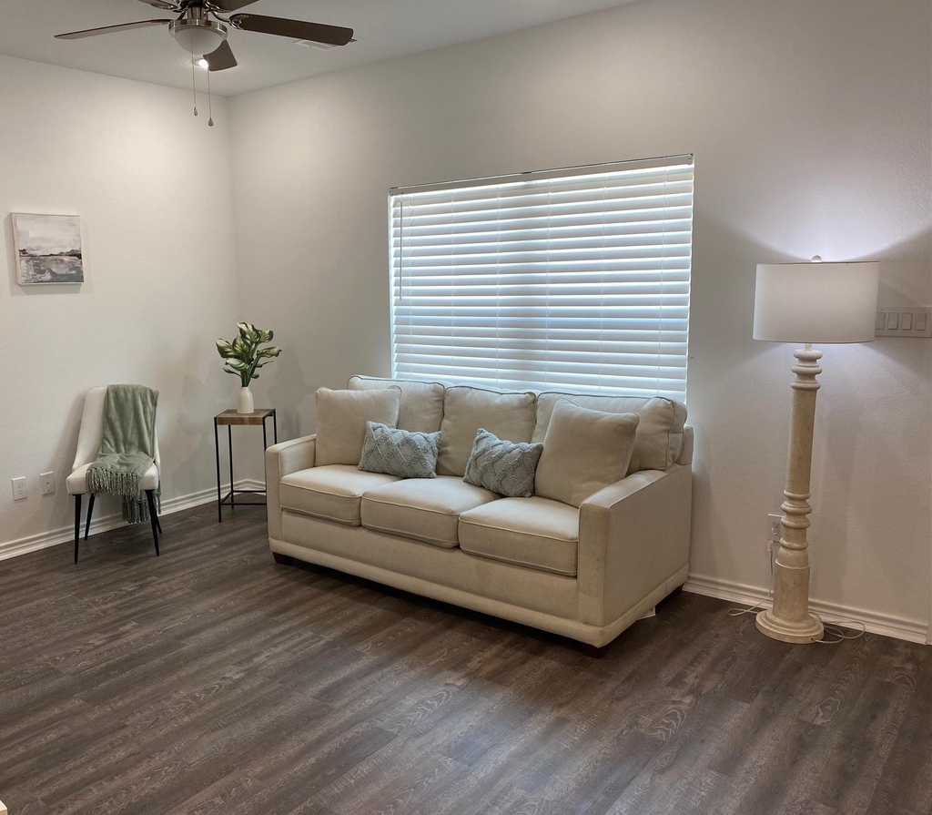 24029 Wildwood - Photo 3