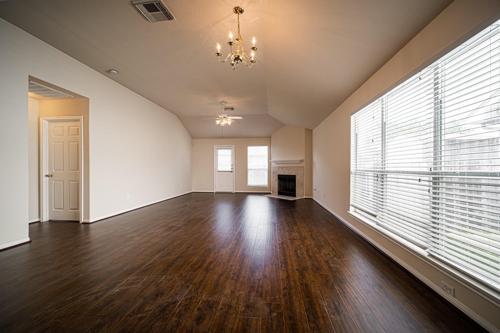 3610 Liberty Square Trail - Photo 2