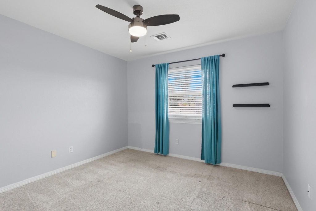 9419 Stonehouse Lane - Photo 5