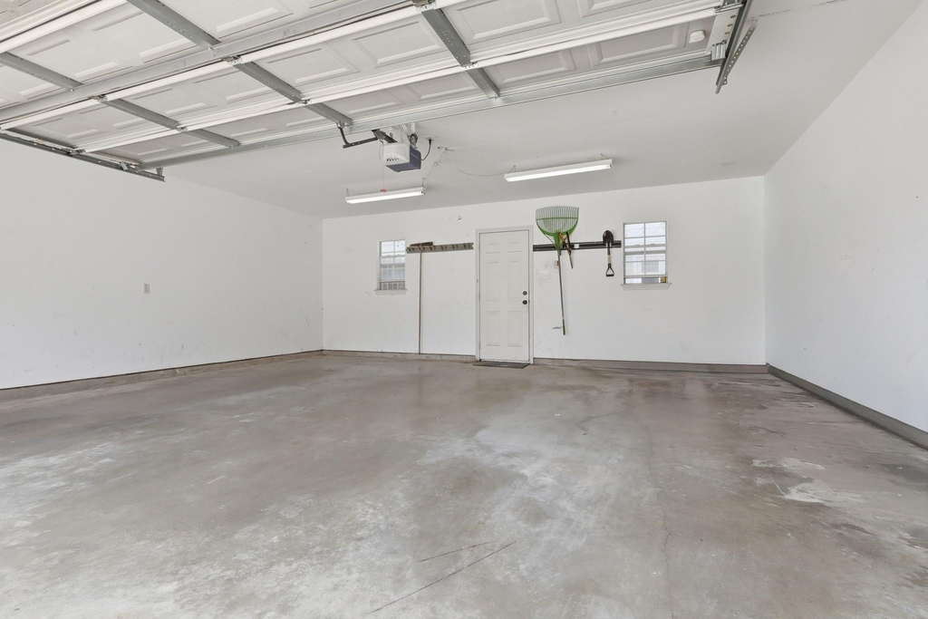 9419 Stonehouse Lane - Photo 17