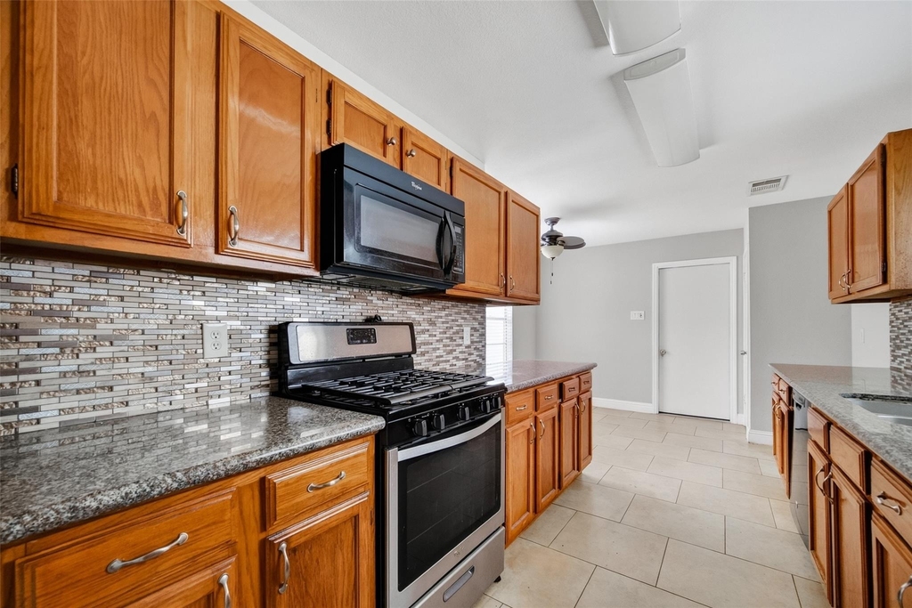 3218 Tynemeadow Court - Photo 18