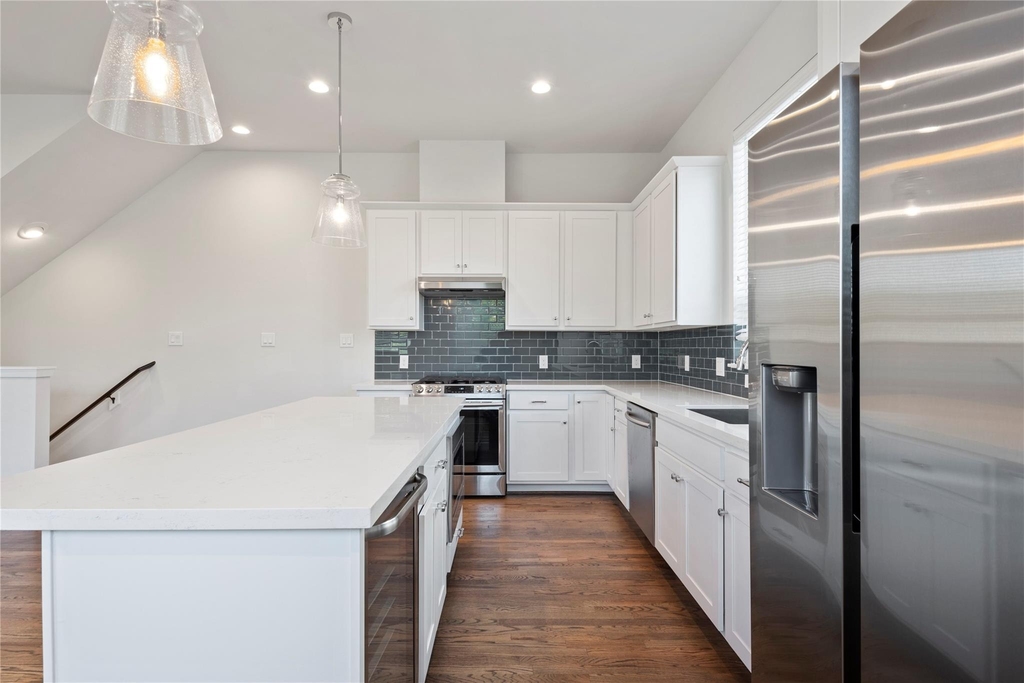 3004 Charline Avenue - Photo 0