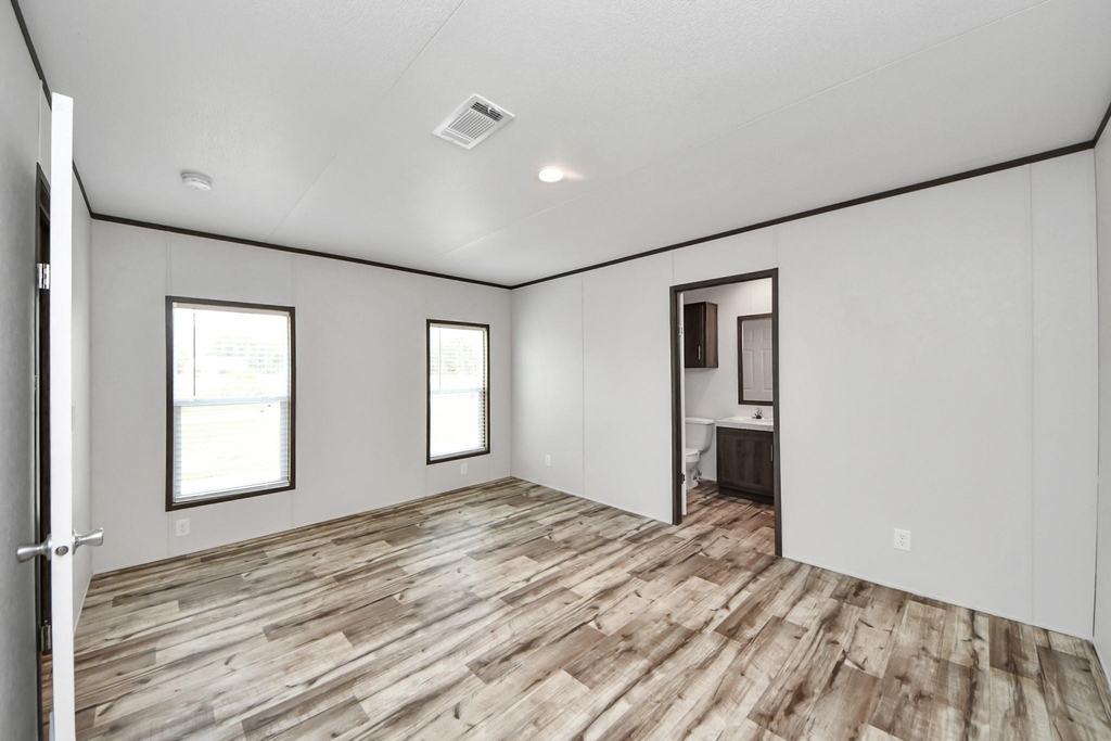 1556 Brown Road - Photo 18