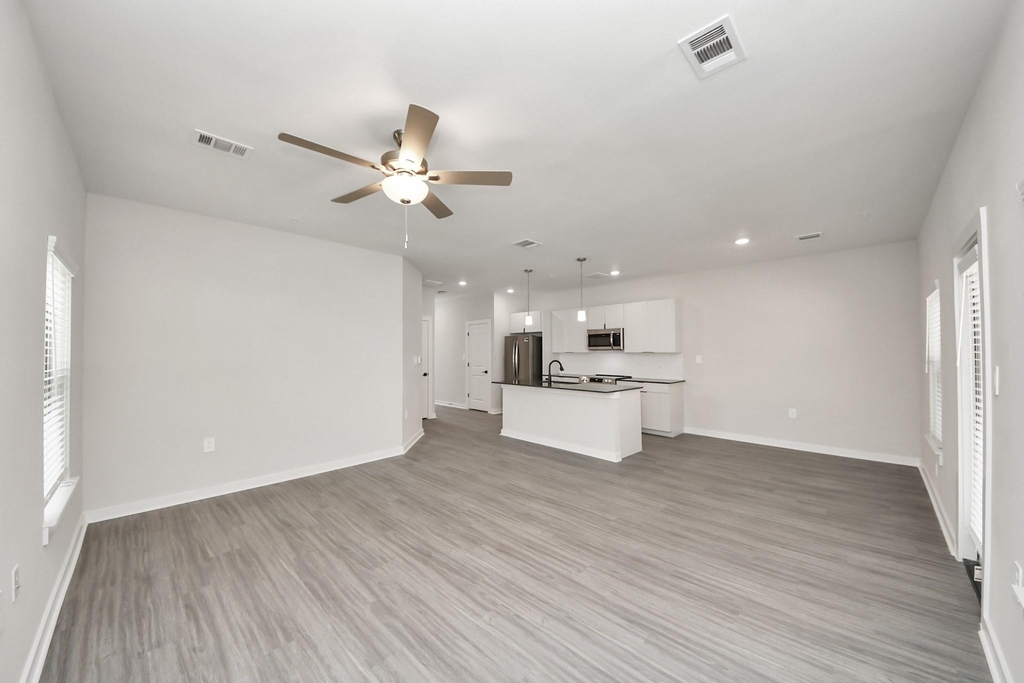 7711 Longmire Road - Photo 14