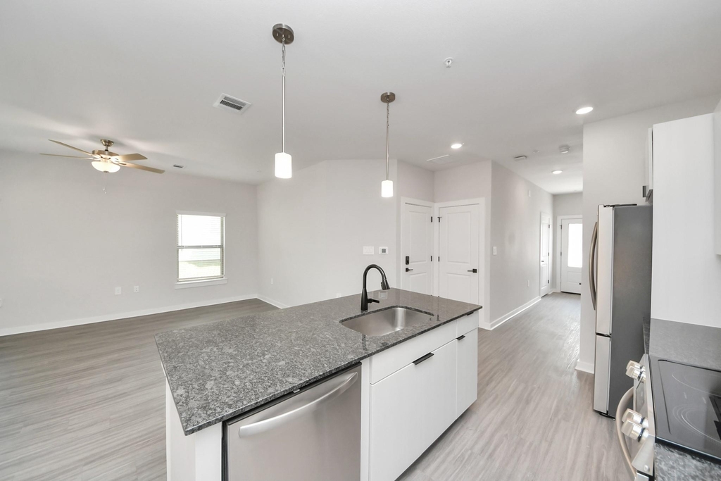 7711 Longmire Road - Photo 9