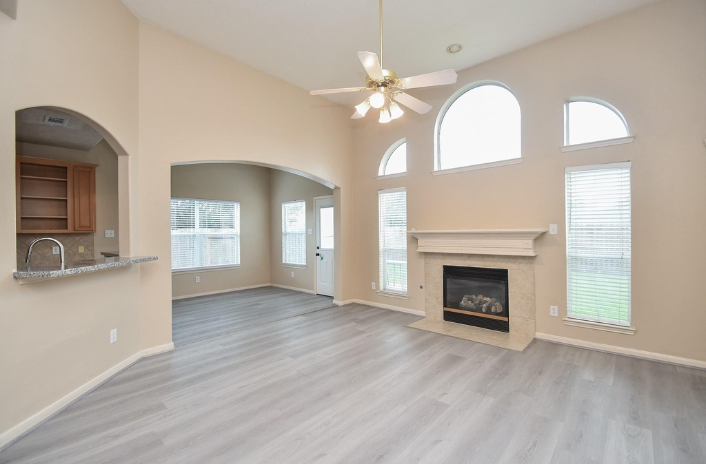 15114 Snow Hill Court - Photo 10