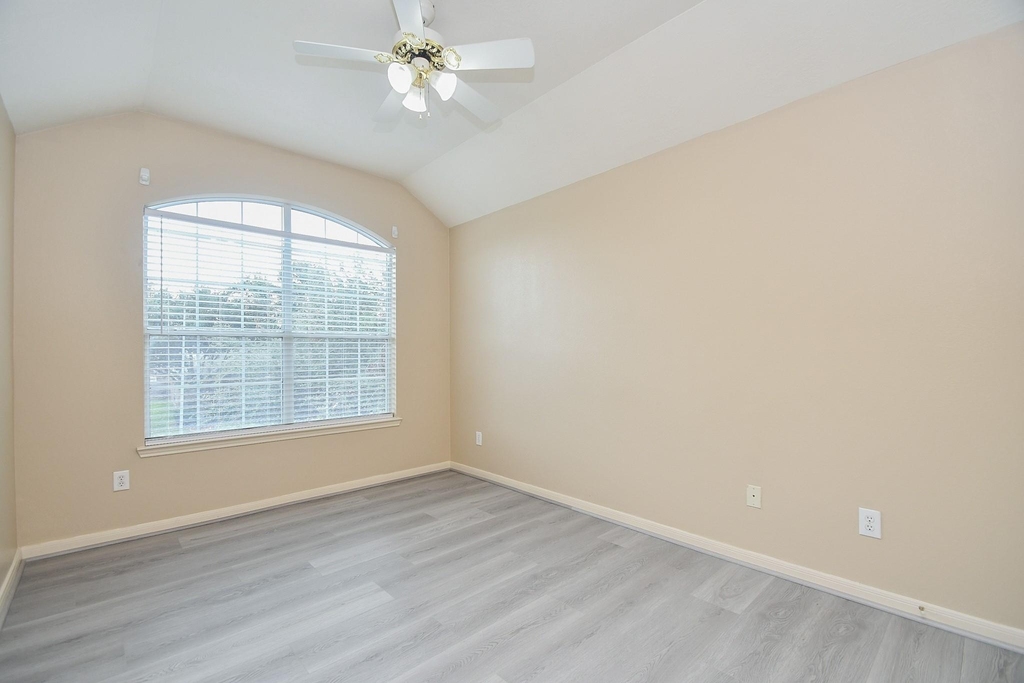 15114 Snow Hill Court - Photo 20