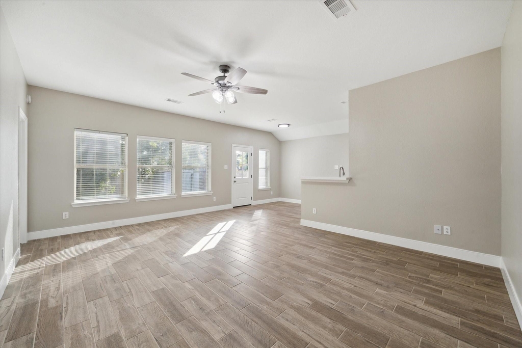 1206 Halls Bridge - Photo 1