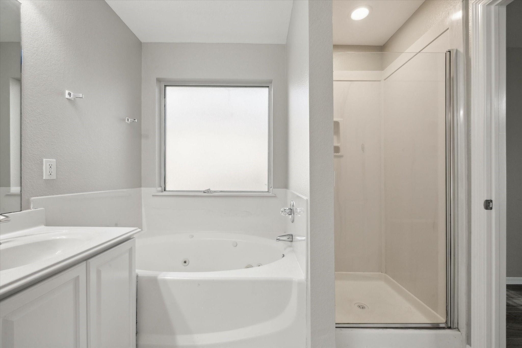 1206 Halls Bridge - Photo 6