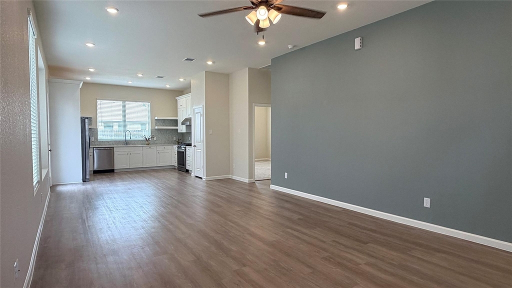 5089 Andorra Bend Lane - Photo 8
