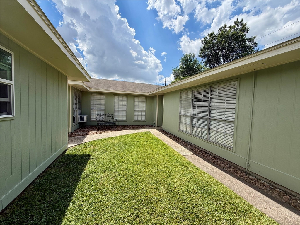 13330 Cologne Drive - Photo 2