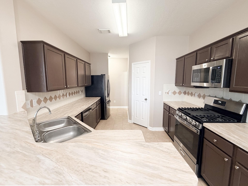 4422 Park Trail Lane - Photo 8