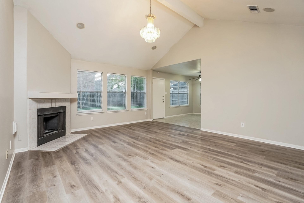 2803 Green Hollow Court - Photo 2