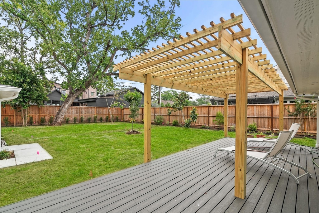 312 W 31st Street - Photo 36