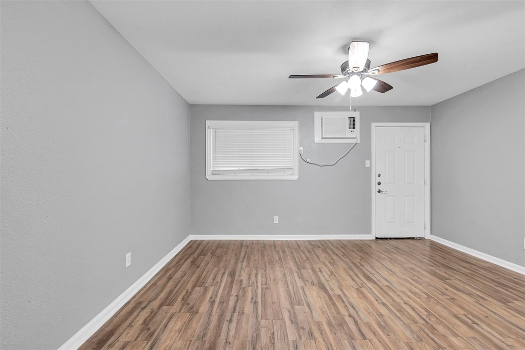 1840 Richmond Avenue - Photo 12