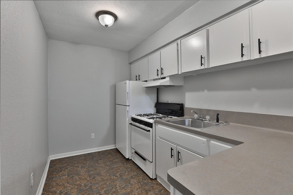 1840 Richmond Avenue - Photo 7