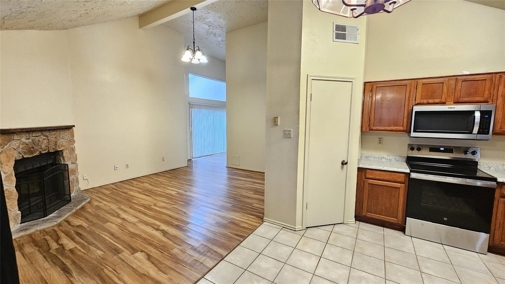 8731 Croteau Drive - Photo 3
