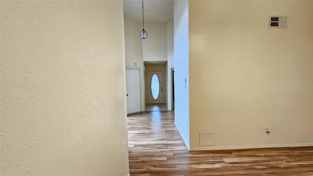 8731 Croteau Drive - Photo 6