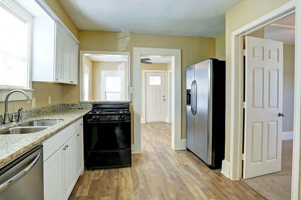 4809 Eli Street - Photo 4
