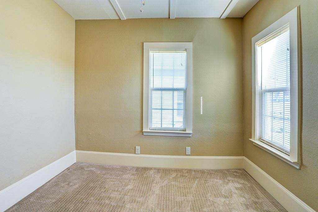 4809 Eli Street - Photo 5