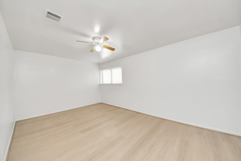 9131 Rentur Drive - Photo 16